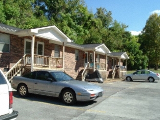 Deaton Apartments in Erwin, TN - Building Photo