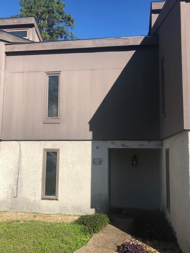 property at 137 Valley Rd