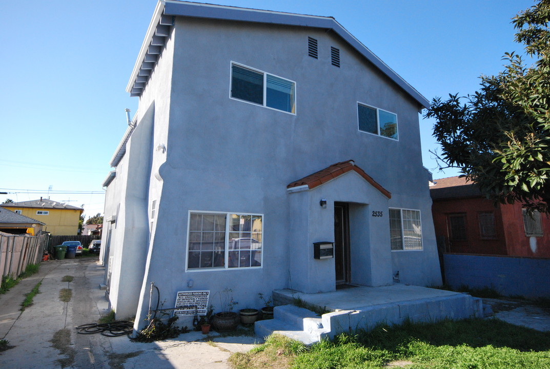 2535 Hauser Blvd in Los Angeles, CA - Building Photo