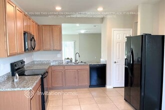 10292 Silver Pond Lane in Lehigh Acres, FL - Building Photo - Building Photo