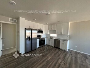 13561 E 103rd Pl in Commerce City, CO - Foto de edificio - Building Photo