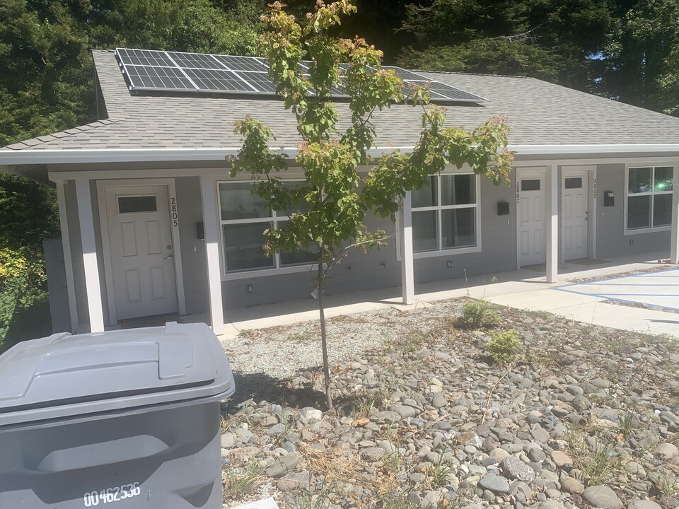 2805 Harrison Ave, Unit 2807 Harrison Ave. in Eureka, CA - Foto de edificio