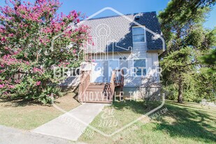 2000 Belle Terra Rd in Knoxville, TN - Building Photo