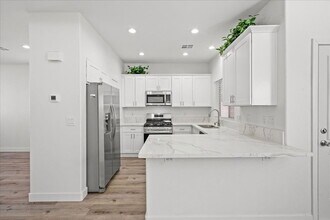 10405 Nutt Creek Ave in Las Vegas, NV - Building Photo - Building Photo