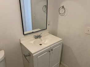 5415 Buena Vista St in San Antonio, TX - Building Photo - Building Photo