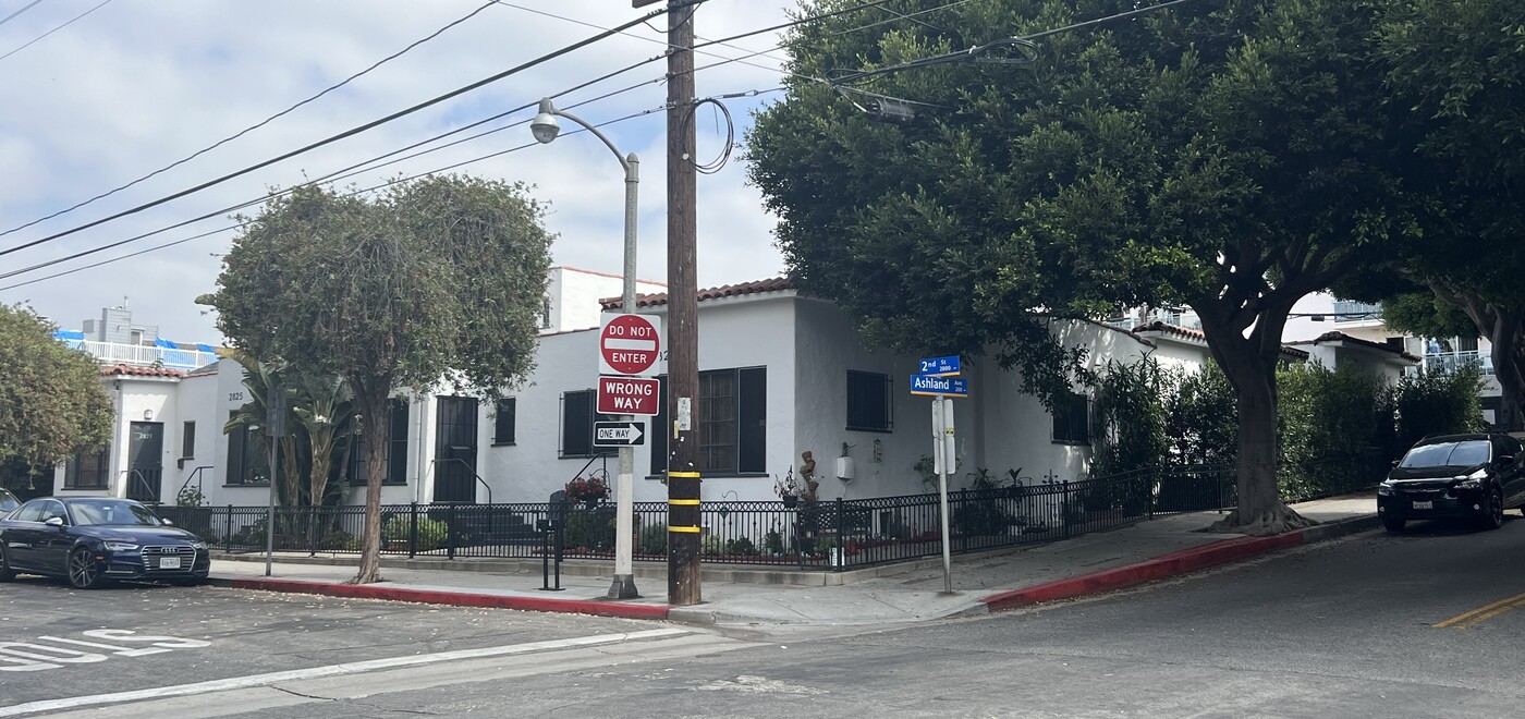 2827 2nd St in Santa Monica, CA - Foto de edificio