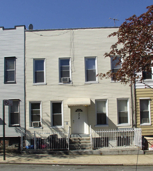 278 Onderdonk Ave in Ridgewood, NY - Building Photo