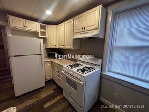 62 High St in Bangor, ME - Building Photo - Building Photo