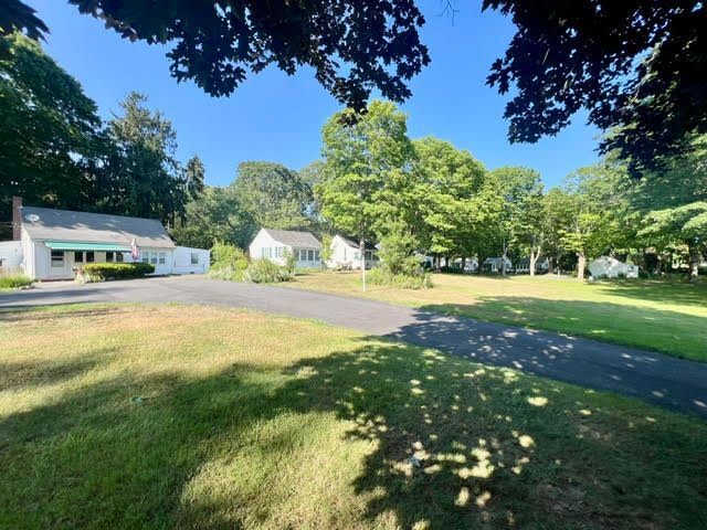 49 Cottage Rd in Madison, CT - Building Photo