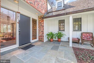 4838 Drummond Ave in Chevy Chase, MD - Building Photo