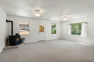 5561 Thompson Hill Rd in Placerville, CA - Building Photo - Building Photo