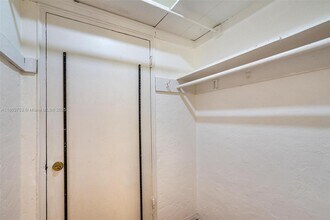 1611 Euclid Ave in Miami Beach, FL - Building Photo - Building Photo
