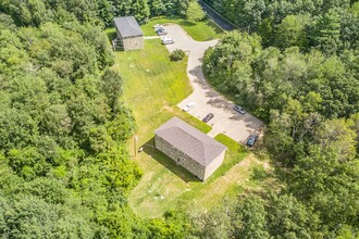 Borough Road in Pembroke, NH - Building Photo - Building Photo