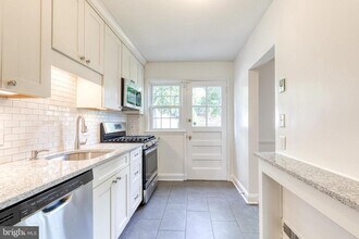 132 Dumbarton Rd in Baltimore, MD - Building Photo - Building Photo