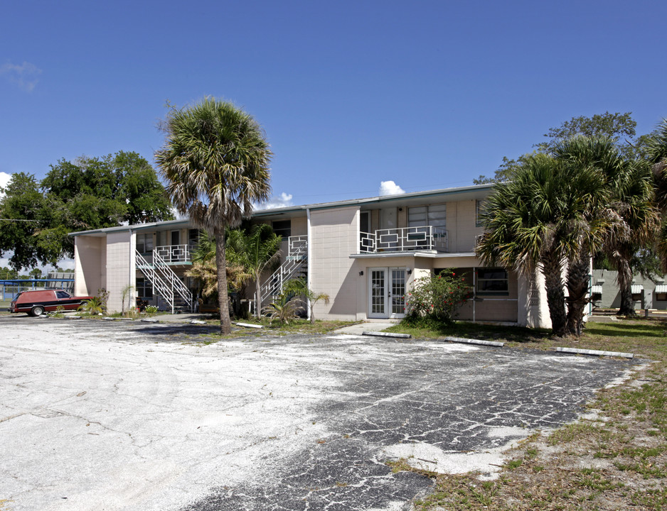 River Garden Apartments in Titusville, FL - Foto de edificio