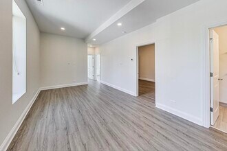 2312 W Ohio St in Chicago, IL - Building Photo - Building Photo