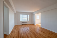 Lakemore in Cleveland, OH - Building Photo - Interior Photo