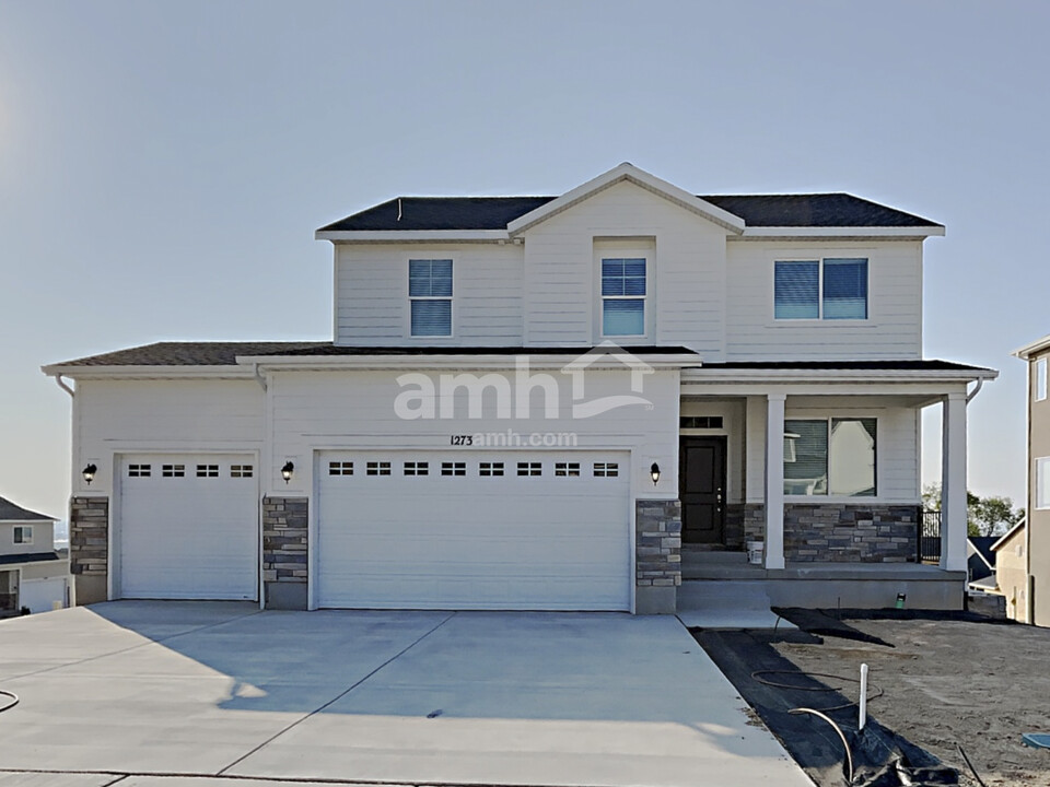 1273 N Rickshaw Ln in Spanish Fork, UT - Foto de edificio