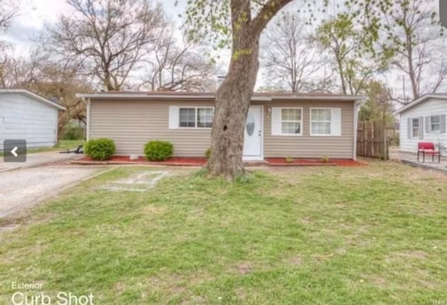 148 St James Ln in Sauget, IL - Building Photo - Building Photo