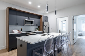 20 Grand in Englewood, NJ - Building Photo - Interior Photo