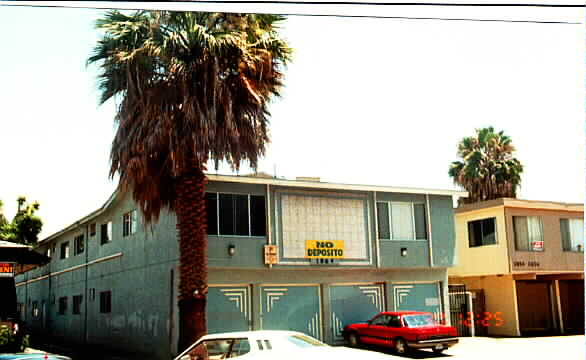 1864 Locust Ave in Long Beach, CA - Building Photo