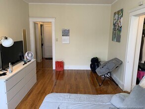 224 Kelton St, Unit 1 in Boston, MA - Building Photo - Building Photo