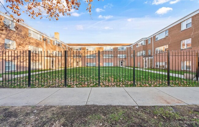 property at 7431 N Winchester Ave