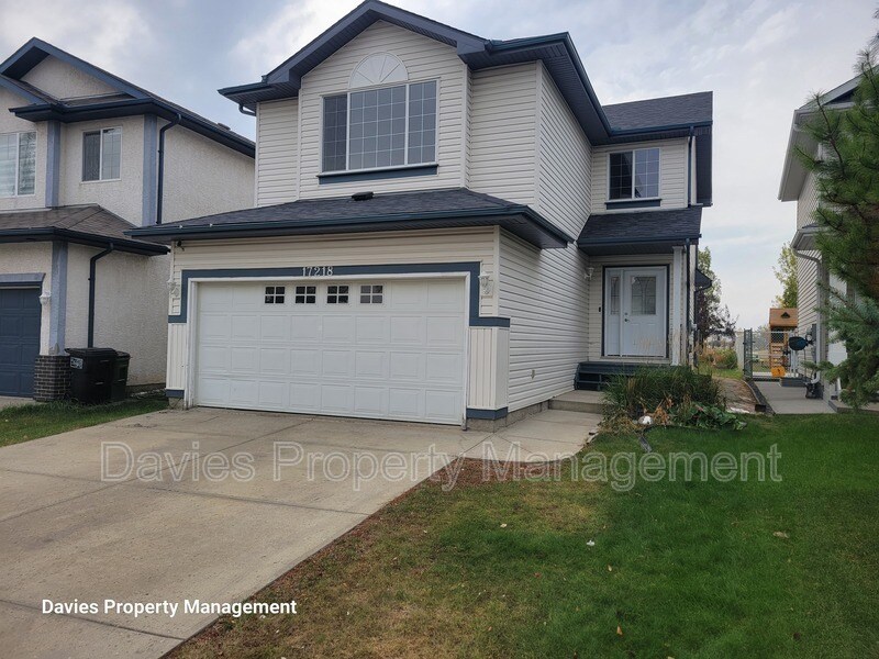 17218-17288 88 St NW in Edmonton, AB - Building Photo