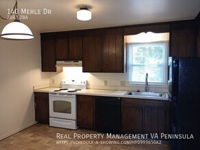 140 Merle Dr in Newport News, VA - Building Photo - Building Photo