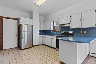 18 Center St-Unit -2 in Poughkeepsie, NY - Building Photo - Building Photo