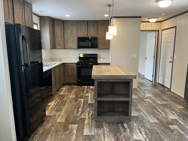 46 Sparrow Hill Dr in Orion Township, MI - Building Photo - Building Photo