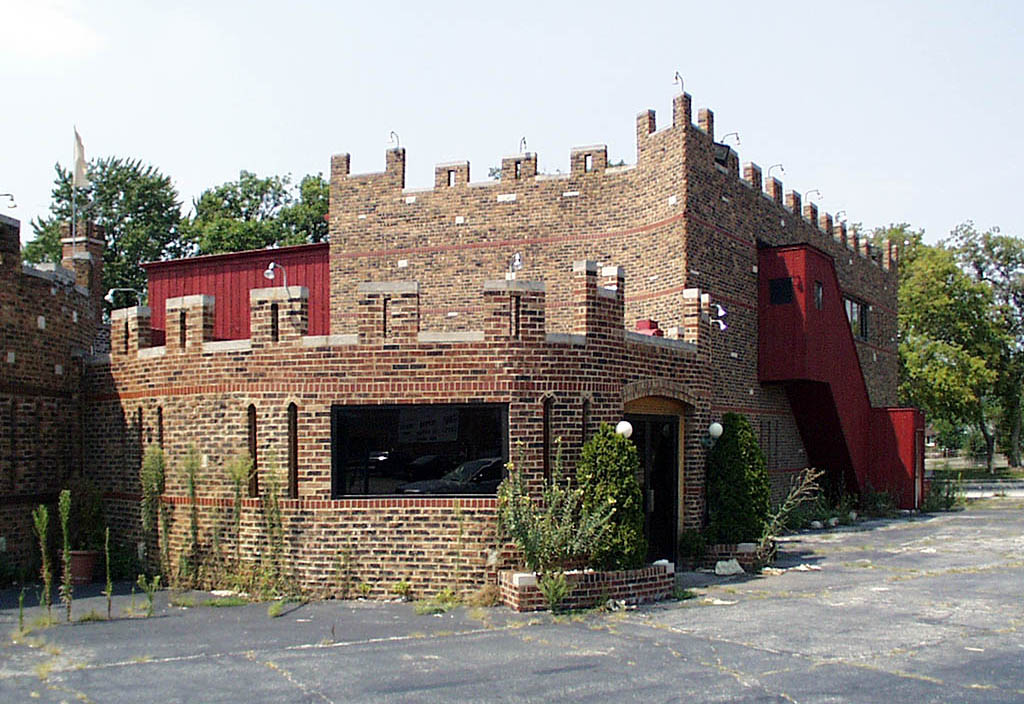 Riverwalk Condominiums in Lyons, IL - Building Photo