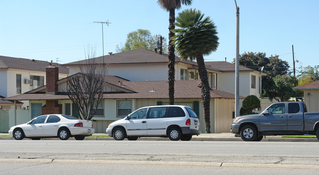 3017 N Garey Ave in Pomona, CA - Building Photo - Building Photo