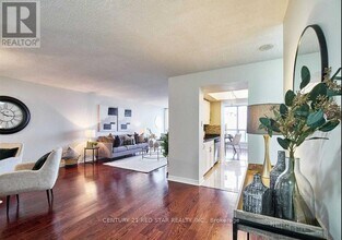 1 Rowntree Rd in Toronto, ON - Building Photo - Building Photo