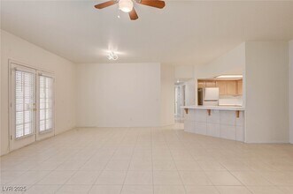 8301 Boseck Dr in Las Vegas, NV - Building Photo - Building Photo