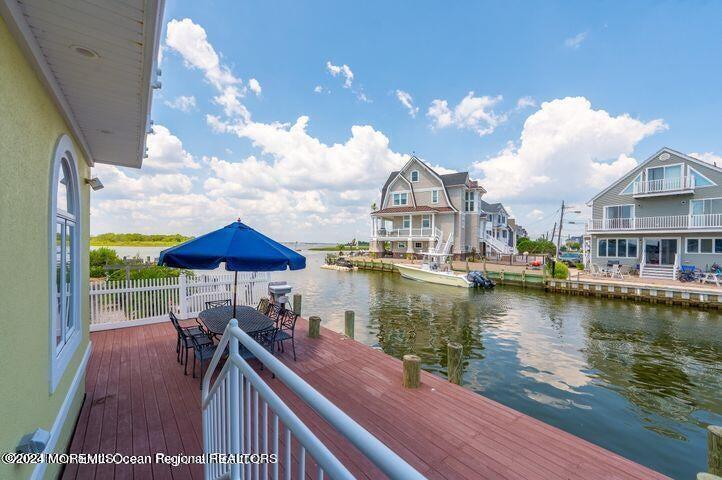 446 Eisenhower Ave in Seaside Heights, NJ - Foto de edificio