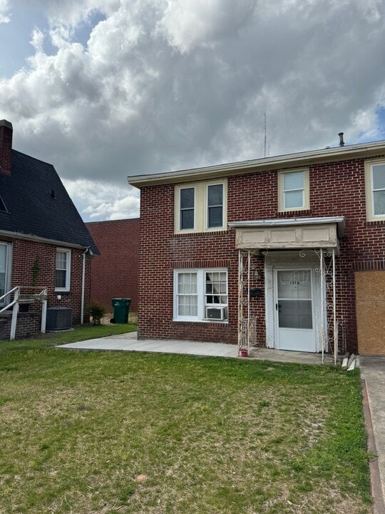 111 Taggart Ave in Greenwood, SC - Building Photo