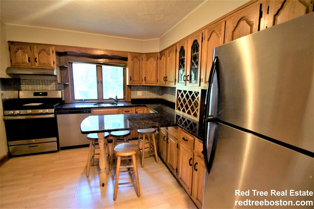 9-11 Undine Rd. Unit 1 in Boston, MA - Building Photo