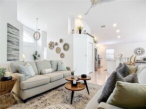 8452 Indian Wells Way in Naples, FL - Building Photo - Building Photo