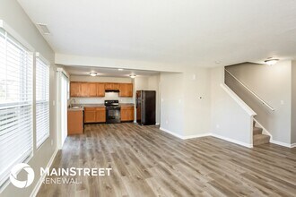 4326 Rhapsody Ln in Indianapolis, IN - Foto de edificio - Building Photo