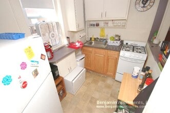 1334 Commonwealth Ave, Unit 26 in Boston, MA - Building Photo - Building Photo