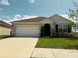 910 Sun Burst Rd in Winter Haven, FL - Building Photo