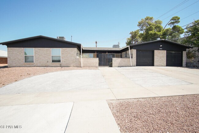property at 6804 Escondido Dr