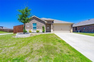 801 Meadow Creek Ln in Royse City, TX - Building Photo