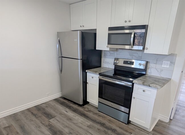 2101 Fountain View Dr