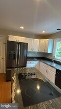 8688 Wheatfield Way in Ellicott City, MD - Building Photo - Building Photo