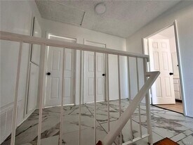 744 E Ave H10 in Lancaster, CA - Building Photo