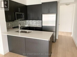 65 Oneida Crescent in Richmond Hill, ON - Building Photo - Building Photo