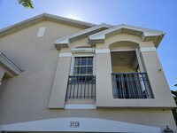 3720 Weymouth Cir in Naples, FL - Foto de edificio - Building Photo