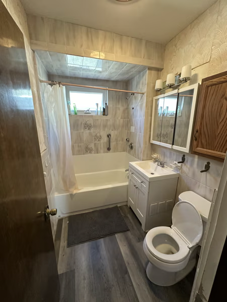 10 Greenleaf Ave, Unit 1 in Medford, MA - Building Photo - Building Photo